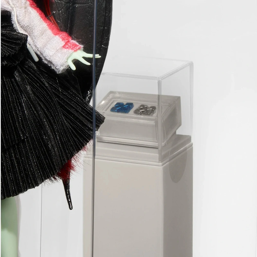 Off-White Monster High Raven Rhapsody Doll, rok 2024 - HNV19