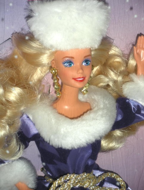 *** SUPER BOMBA *** Zimní královská Barbie
