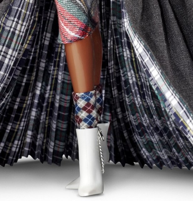 ** SUPER BOMBA ** Barbie Fenella Layla by Byron Lars