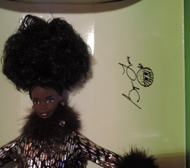 Barbie In the Limelight by Byron Lars s autogramem Byrona Larse (rok 1997)