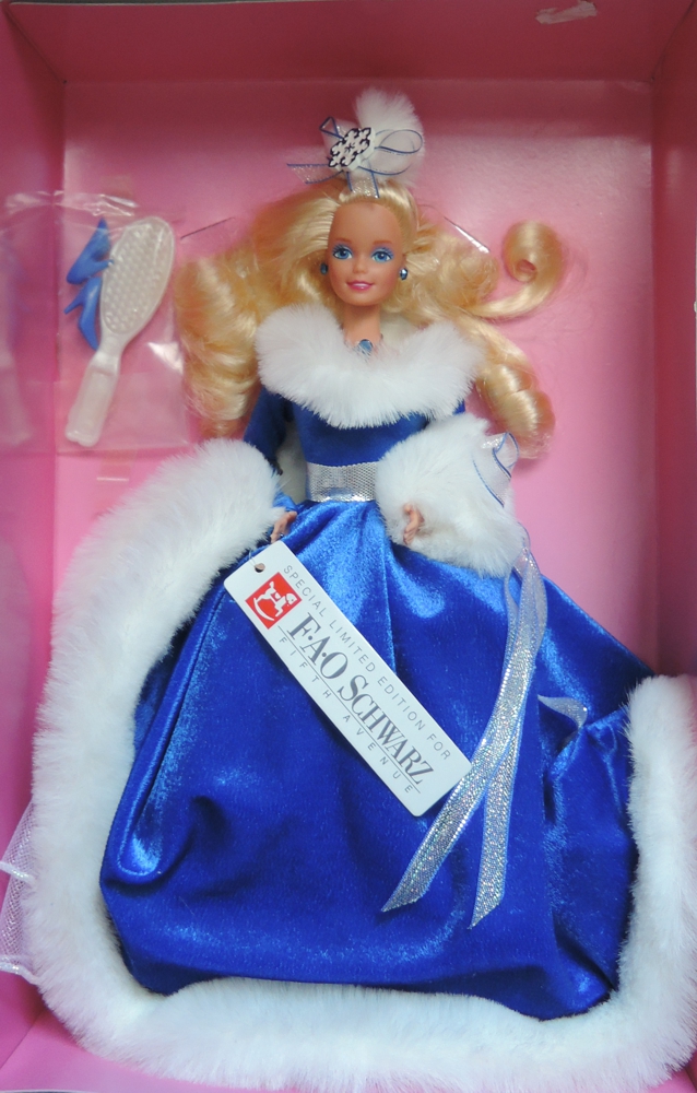 Barbie Winter Fantasy blonde (rok 1990) - mírně poškozený obal