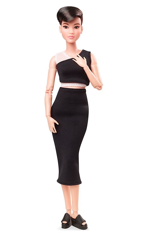 Barbie Looks (Petite, Brunette Pixie Cut) - rok 2021