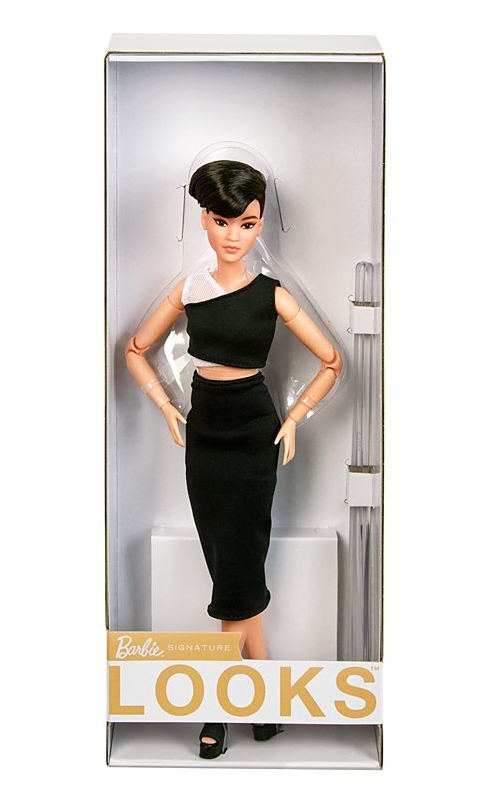Barbie Looks (Petite, Brunette Pixie Cut) - rok 2021