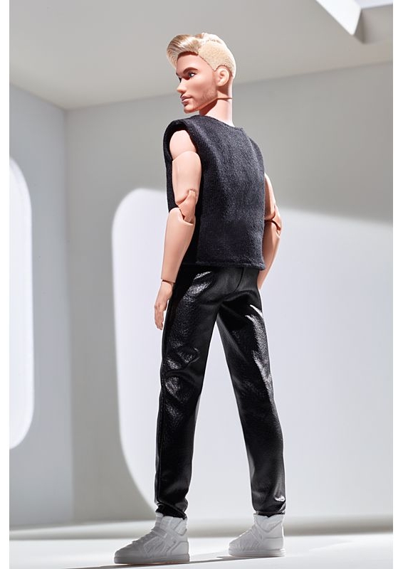 Barbie Ken Looks (Blonde with Facial Hair) - rok 2021