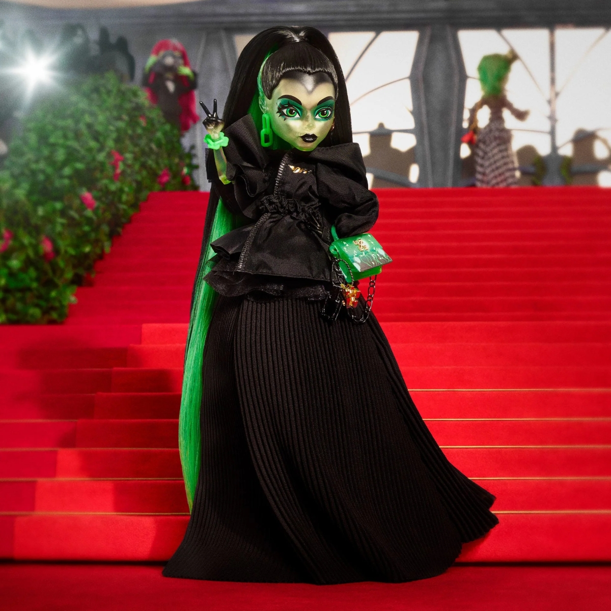 Off-White Monster High Symphanee Midnight, rok 2024